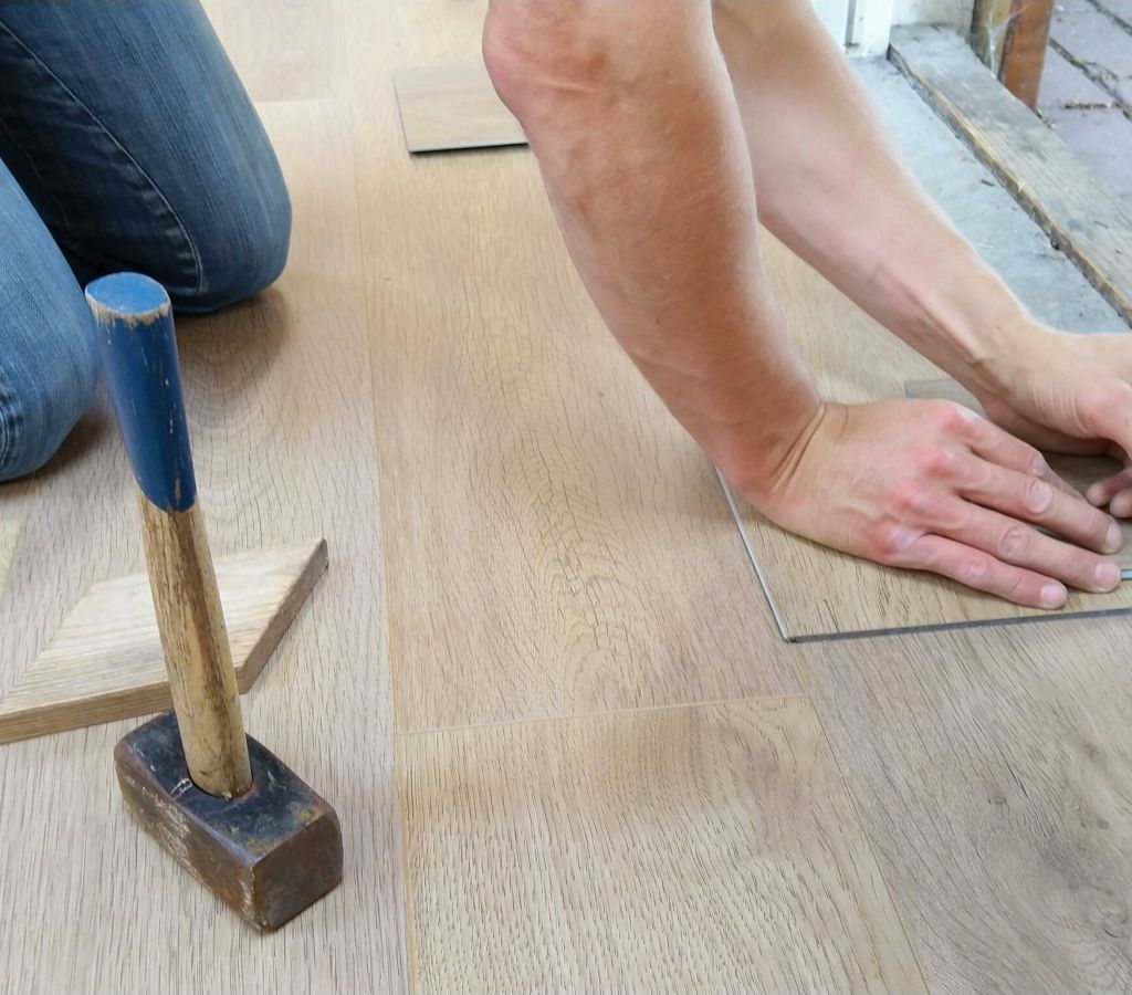 Choisir le bon revêtement de sol selon les usages - Habitoria Rénovation sols et revêtements